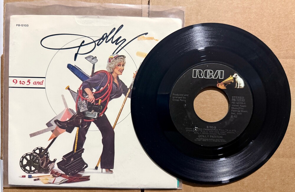 Dolly Parton 9 To 5 45 RPM 7” Record 1980 RCA PB-12133 Picture Sleeve